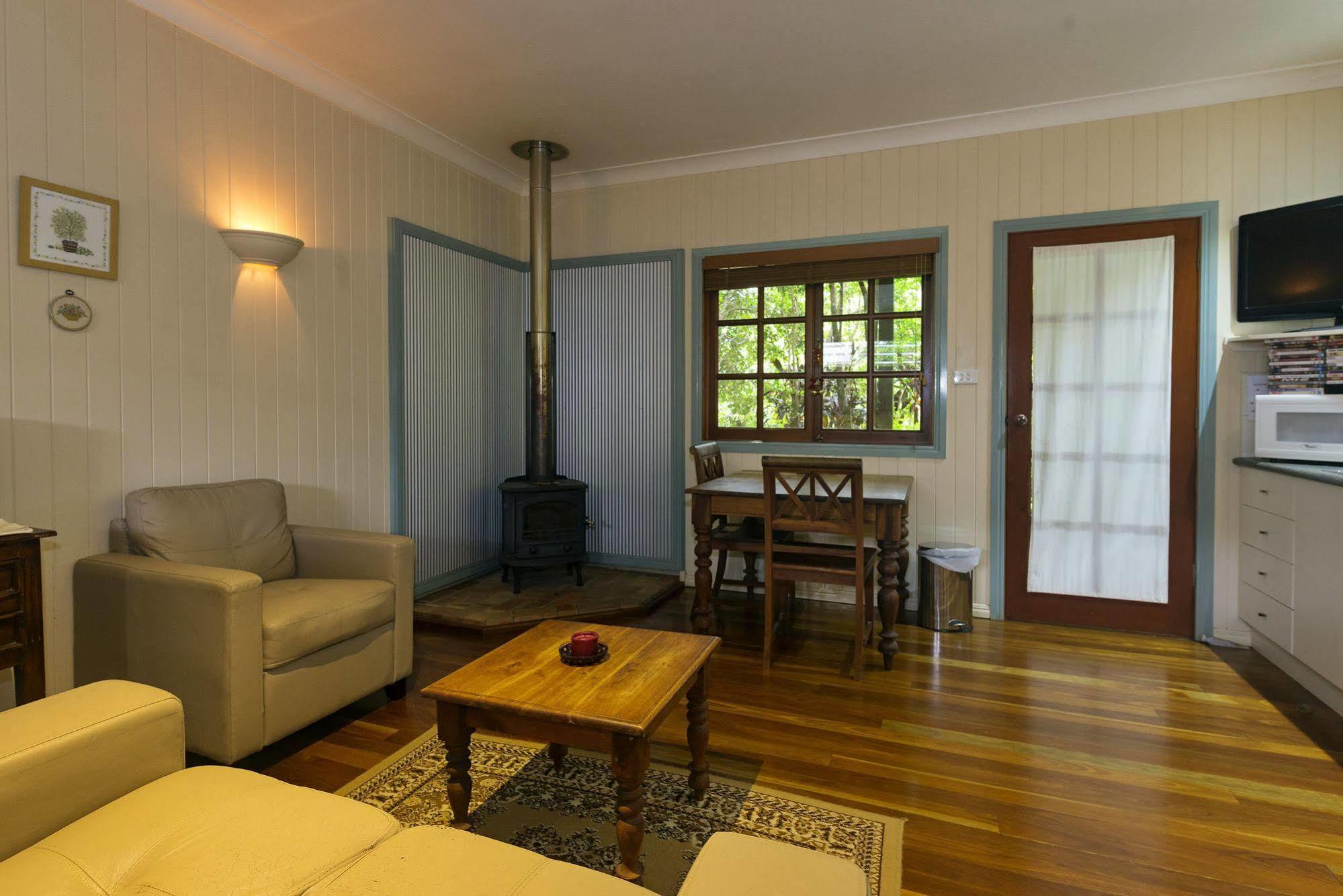 יוגאבורה Allumbah Pocket Cottages מראה חיצוני תמונה